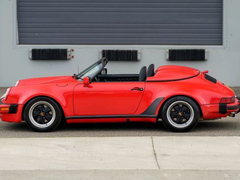 Used 1989 Porsche 911 Carrera RWD image 95