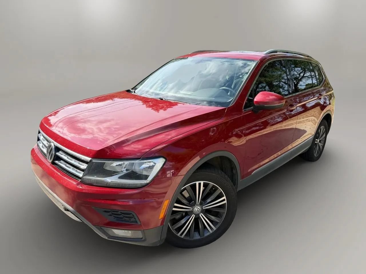 Used 2019 Volkswagen Tiguan SEL FWD image 1