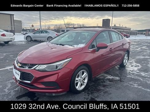 Used 2017 Chevrolet Cruze LT w/ Sun And Sound Package image 4