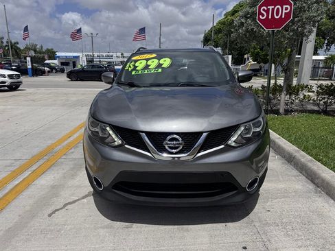 Used 2017 Nissan Rogue Sport SV w/ SV All-Weather Package AWD/4WD image 2