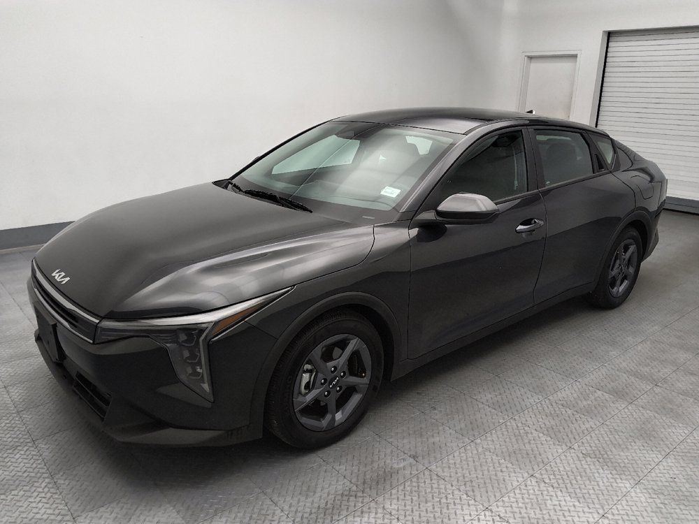 Used 2025 Kia K4 FWD image 2
