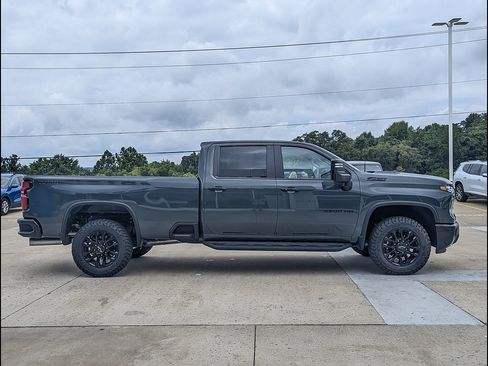 Used 2026 Chevrolet Silverado 2500 LT w/ Trail Boss Package AWD/4WD image 6