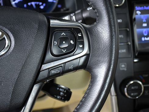 Used 2017 Toyota Camry XLE image 13