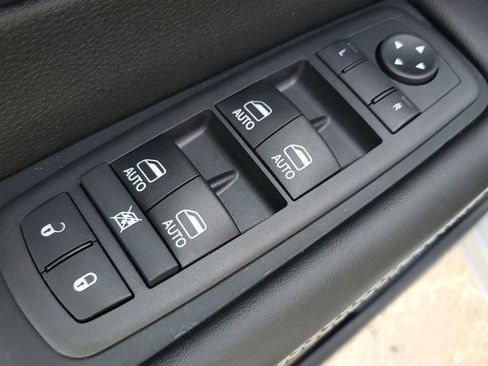 New 2026 Chrysler Pacifica Select image 20