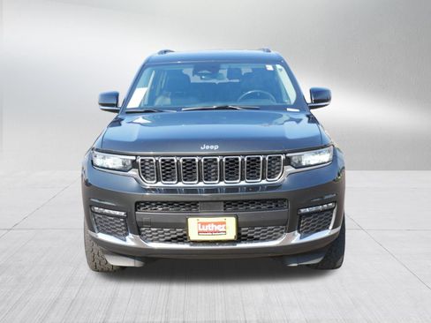 Used 2022 Jeep Grand Cherokee L Limited AWD/4WD image 2
