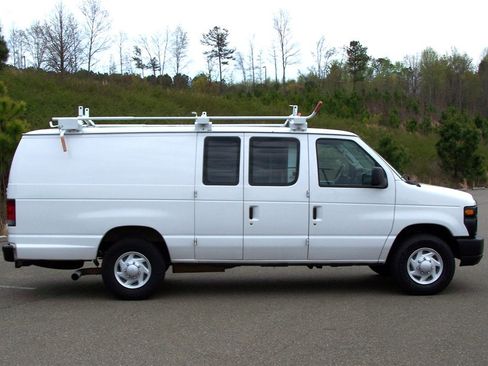 Used 2009 Ford E-350 and Econoline 350 Extended Super Duty image 5