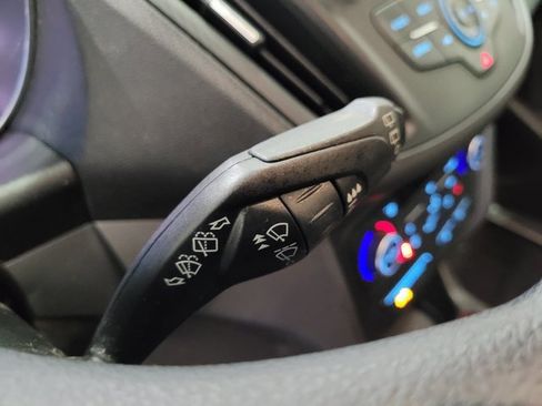 Used 2018 Ford Escape SE image 38