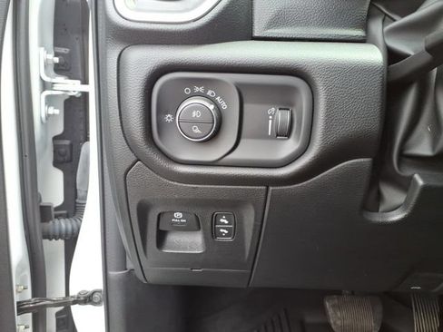 Used 2023 RAM 1500 Big Horn AWD/4WD image 16