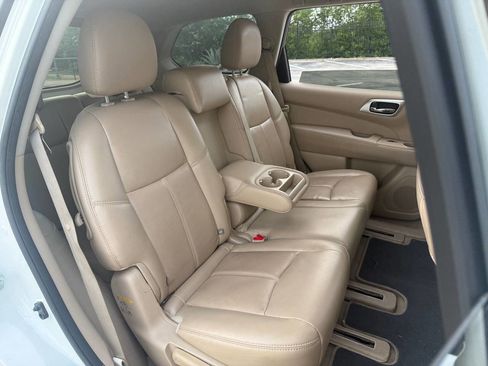 Used 2015 Nissan Pathfinder SL image 26