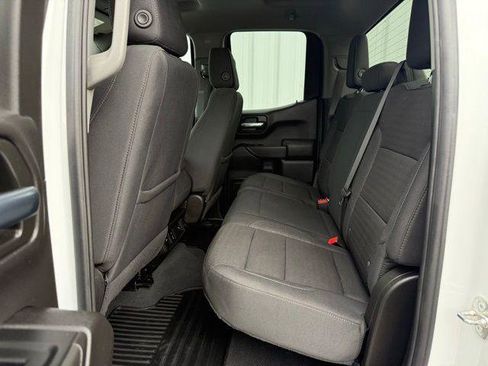 Used 2024 Chevrolet Silverado 1500 Custom image 5