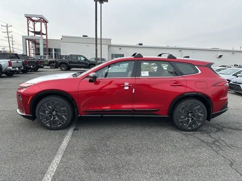 New 2025 Toyota Crown Signia Limited image 2