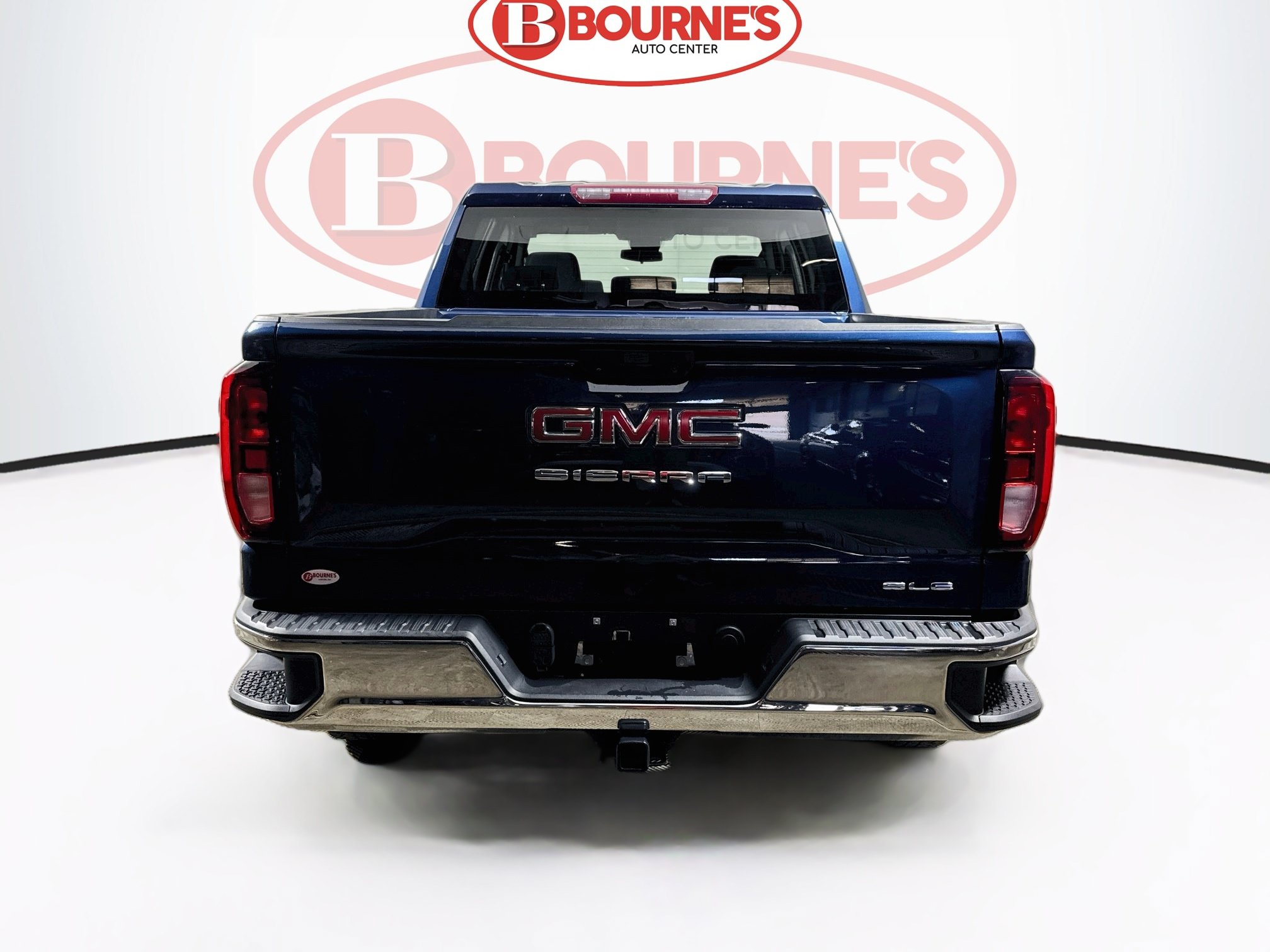 Used 2023 GMC Sierra 1500 SLE AWD/4WD image 9