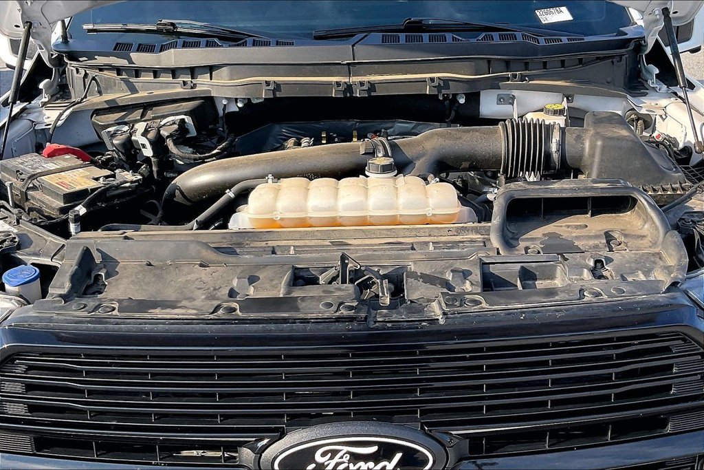 Used 2024 Ford F150 Platinum w/ Equipment Group 702A High AWD/4WD image 35