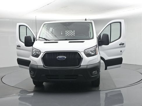Certified 2025 Ford Transit 250 Low Roof w/ Exterior Upgrade Package RWD image 32