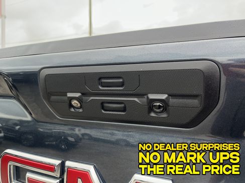 Used 2021 GMC Sierra 1500 Denali w/ Denali Ultimate Package AWD/4WD image 4