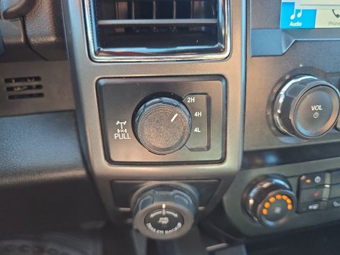 Used 2019 Ford F150 XLT w/ Equipment Group 302A Luxury AWD/4WD image 18