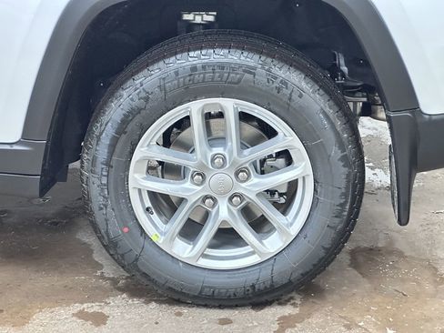 New 2025 Jeep Grand Cherokee Laredo X image 41