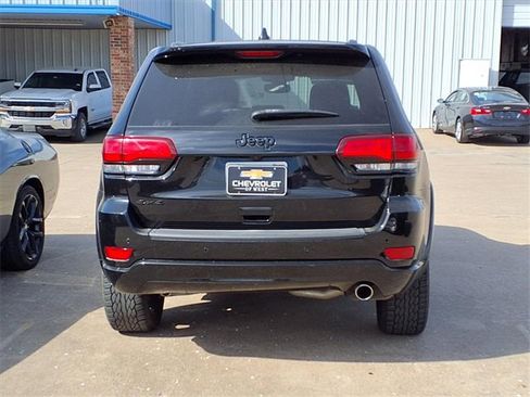 Used 2020 Jeep Grand Cherokee Altitude image 4