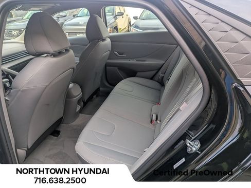 Used 2025 Hyundai Elantra Sport FWD image 30