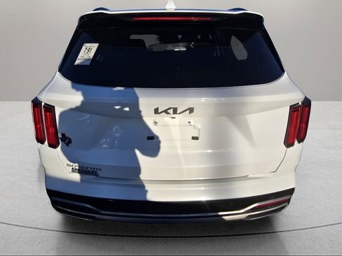 Used 2023 Kia Sorento SX image 14