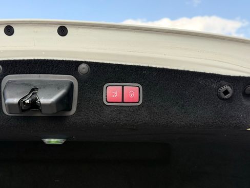 Used 2015 Mercedes-Benz S 550 4MATIC Sedan image 32