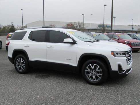 Used 2023 GMC Acadia SLT image 2