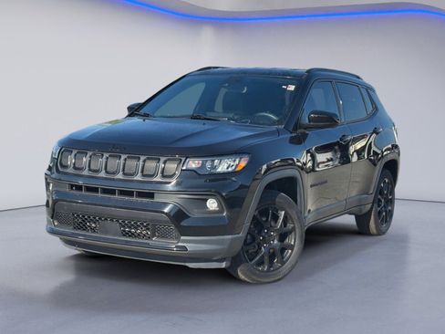 Used 2022 Jeep Compass Altitude image 2