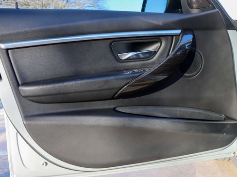 Used 2017 BMW 330i Sedan image 13