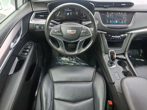 Used 2018 Cadillac XT5 Luxury w/ LPO, Black Ice Package AWD/4WD image 11