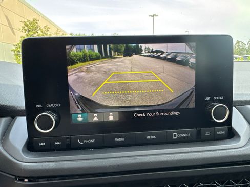 Used 2023 Honda Accord LX image 28