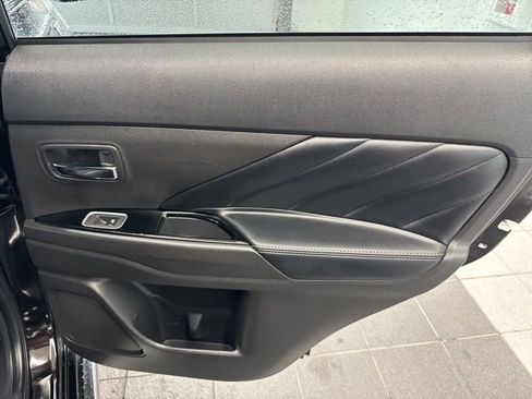 Used 2021 Mitsubishi Outlander SEL AWD/4WD image 11