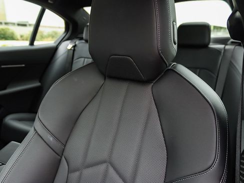 Used 2026 BMW i5 eDrive40 w/ M Sport Package RWD image 29