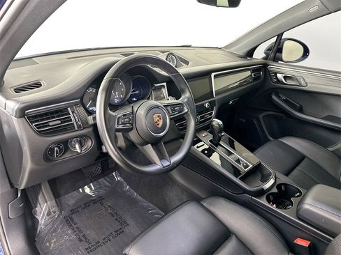 Used 2023 Porsche Macan GTS image 9