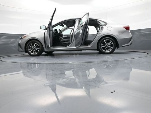 Certified 2023 Kia Forte LXS w/ LXS Technology Package FWD image 47
