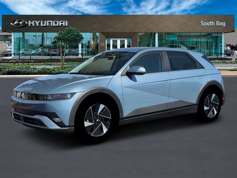 New 2026 Hyundai Ioniq 5 SE RWD image 2