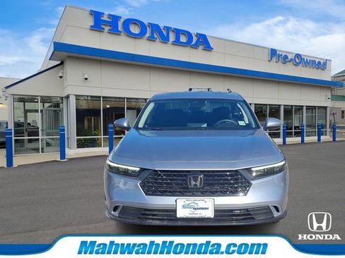 Used 2023 Honda Accord EX image 2