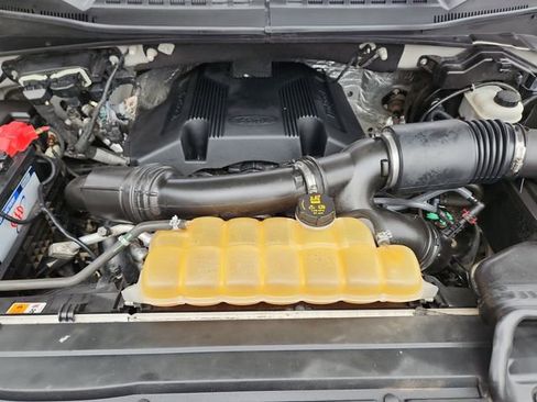 Used 2017 Ford F150 XLT w/ Equipment Group 302A Luxury image 12