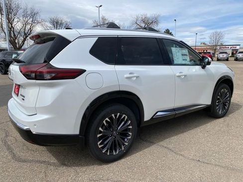 New 2026 Nissan Rogue Platinum image 5