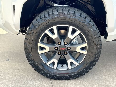 Used 2026 Toyota 4Runner TRD Sport Premium AWD/4WD image 10