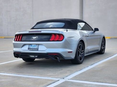 Used 2020 Ford Mustang Premium image 5