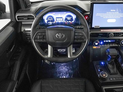 Used 2025 Toyota Tacoma TRD Sport w/ TRD Sport Premium Package image 14