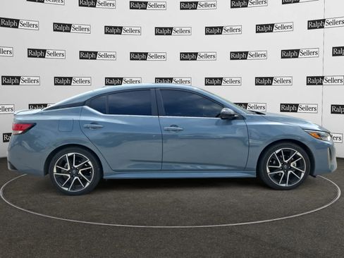 Used 2024 Nissan Sentra SR FWD image 7