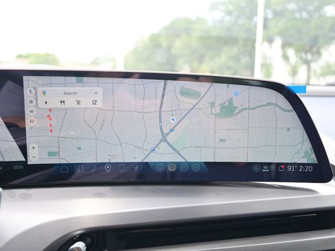 New 2026 Cadillac Vistiq Premium Luxury w/ LPO, Floor Liner Package image 11