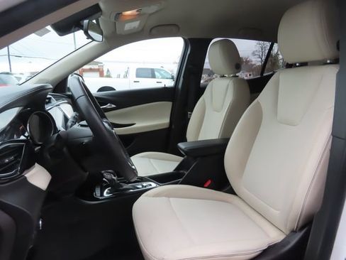 Used 2023 Buick Encore GX Select FWD image 18