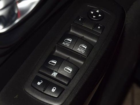 Used 2019 Jeep Cherokee Latitude Plus image 44