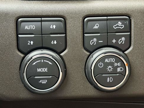 Used 2023 Chevrolet Silverado 1500 LTZ image 26