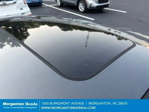 Used 2025 Hyundai Elantra SEL FWD image 12