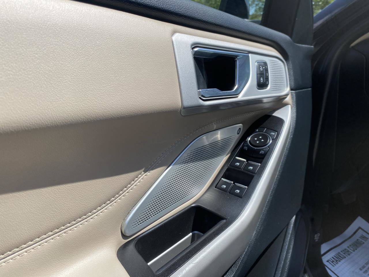Used 2022 Ford Explorer XLT RWD image 21