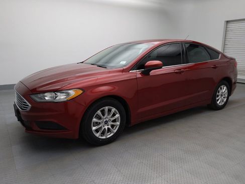 Used 2017 Ford Fusion S image 2
