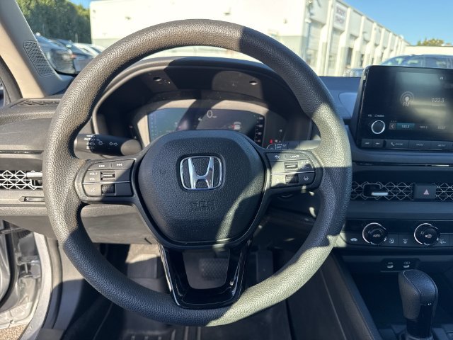 Used 2023 Honda Accord EX image 11
